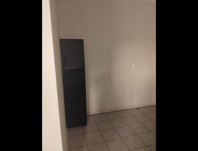 2 BEDROOM PROPERTY TO RENT IN FLORIDA